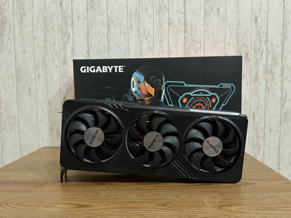 Видеокарта RTX 4070 Super 12gb