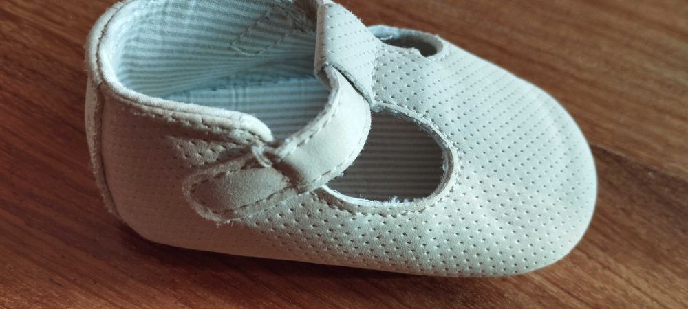 Calçado com velcro p/ recém nascido - MAYORAL