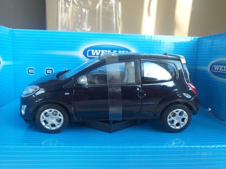 модель 1.24 RENAULT