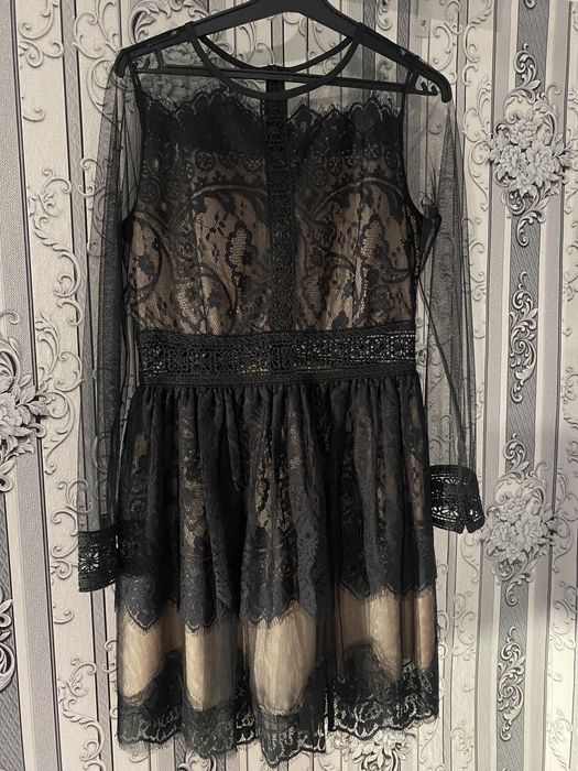 Жіноча сукня вечірня