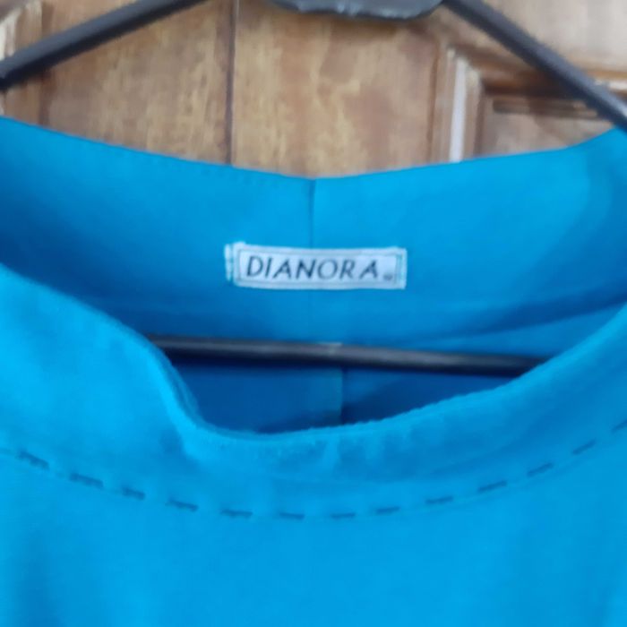 Продам платье фирменное Красивого зеленого цвета DIANORA