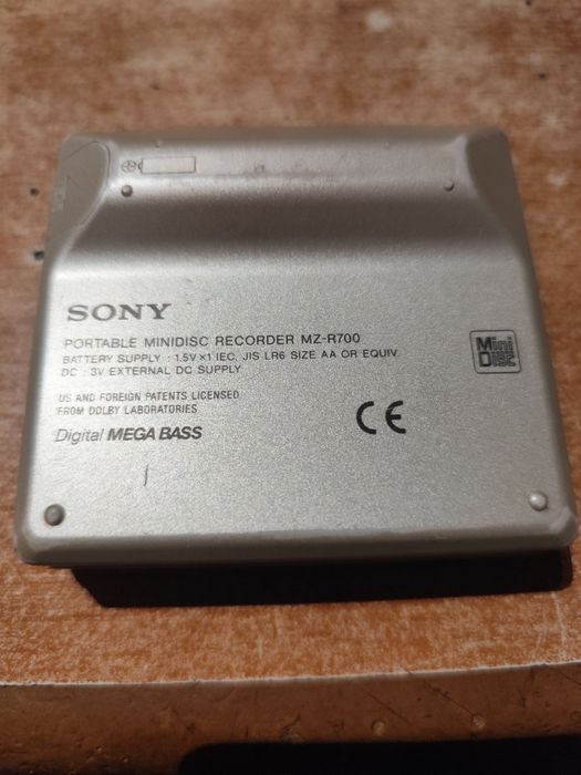 Mini disk Sony MZ-R700