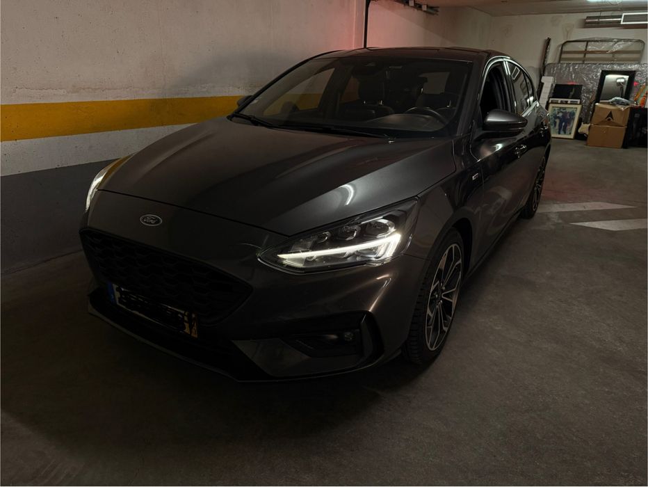 Ford Focus ST Line 1.0 Ecoboost 125CV caixa automática