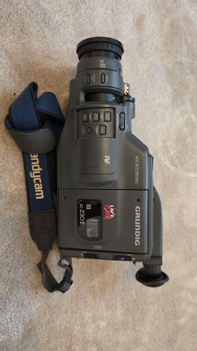 Kamera Grundig LC 230E. 1992 rok
