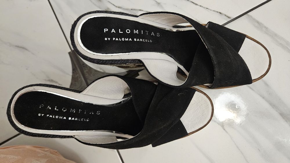 Босоніжки фірмові 39