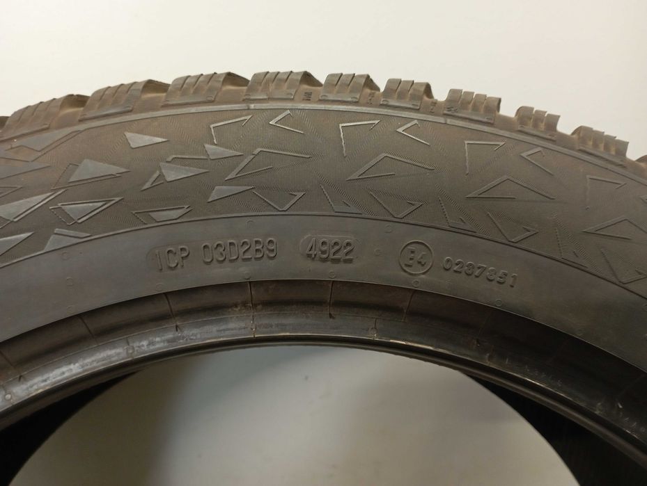 2x235/55R19 Continental IceContat 3, 105T XL, 2022 rok, bieżnik 7,4mm