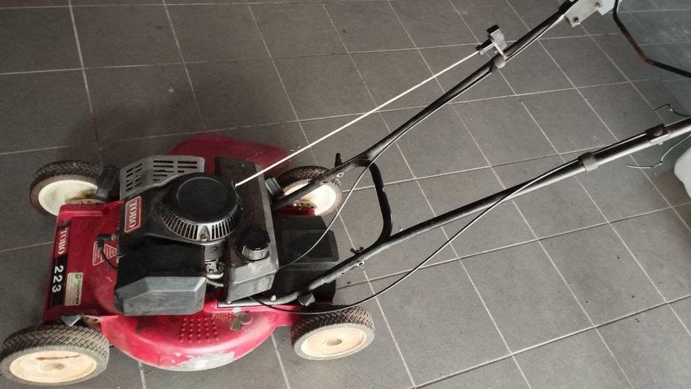 Corta relva TORO 223 gasolina 2T potente