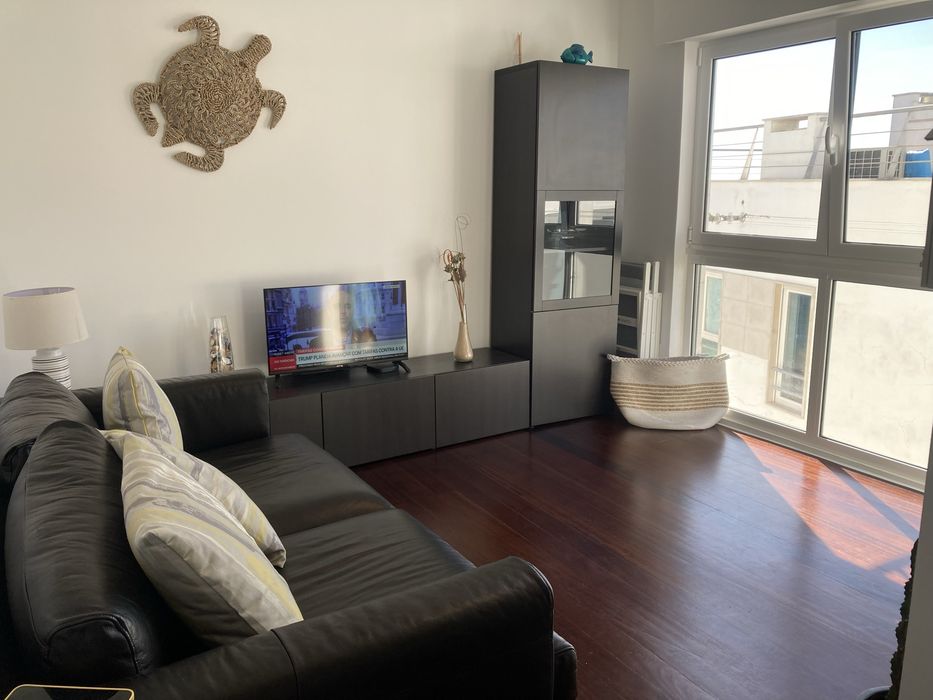 Apartamento T1 - 2ª Linha da praia c/garagem WI-FI