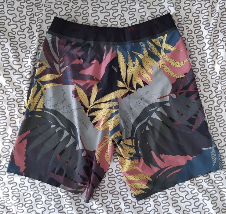 Calções de praia/surf Tamanho L n-44