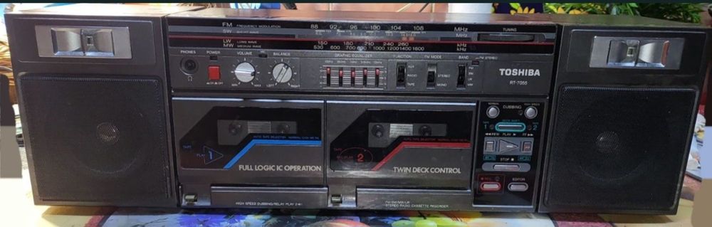 Магнитофон TOSHIBA RT-7055,запчасти,sharp,статуэтка Japan