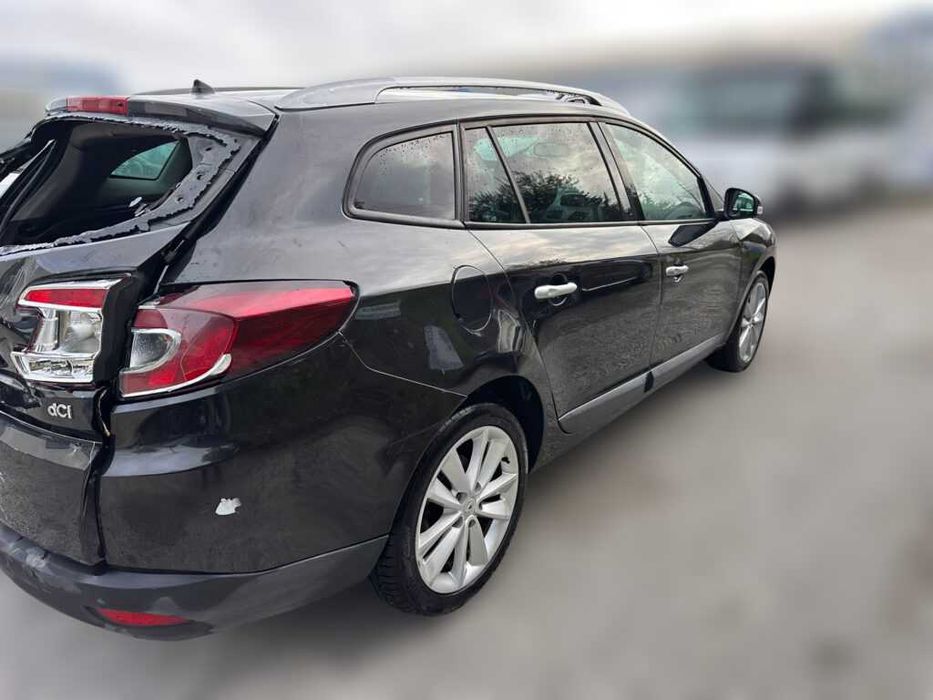 Renault Megane III Grandtour 1.5 dCi 110cv de 2009 Salvado