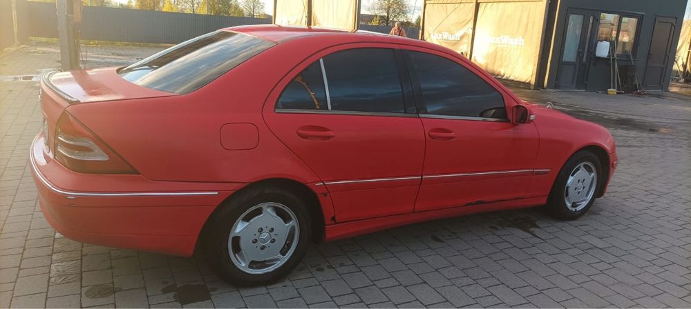 Mercedes c180 w203 мерседес на повному ходу бензин механіка