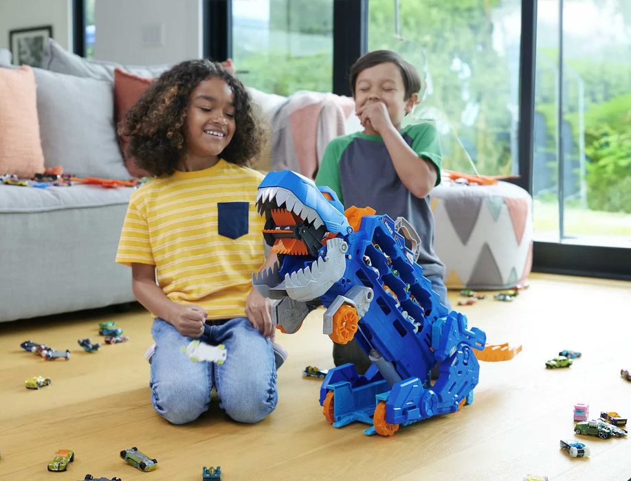 Мега-транспортер Hot Wheels City Неймовірний Ті-рекс 2 в 1 HNG50