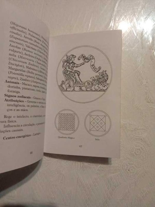 "O Livro de Horas para o Terceiro Milénio" de JOSÉ MEDEIROS