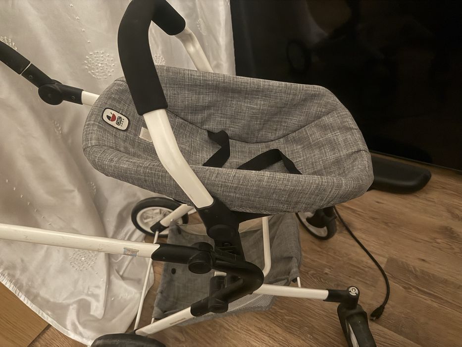 Wózek dla lalki z nosidełkiem