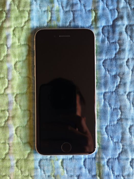 iPhone SE 2020 (64GB)