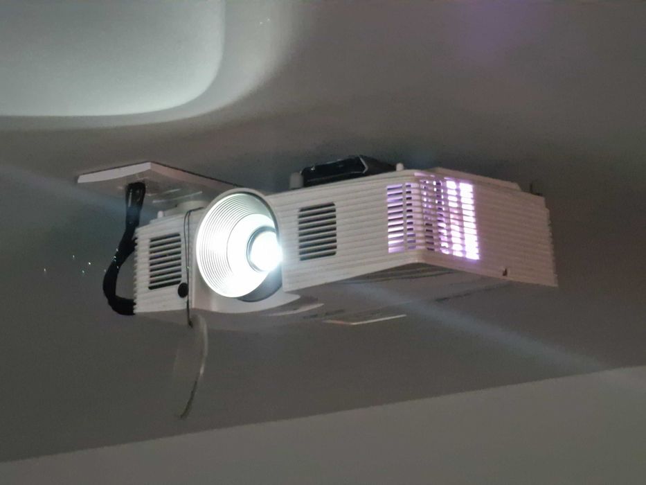 Projektor Acer H6517BD (full HD, DLP)