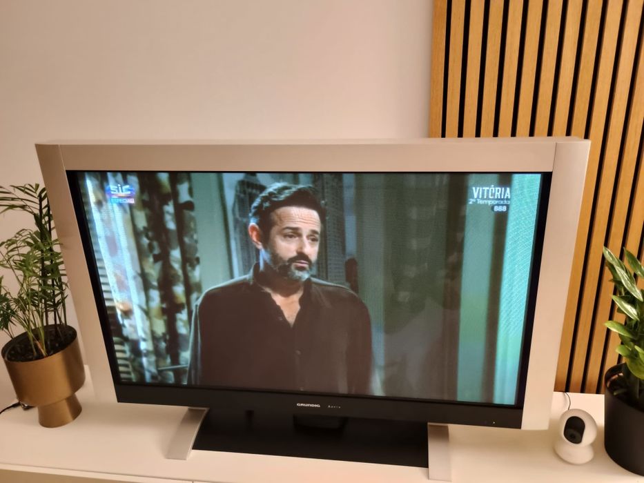 TV plasma Grundig 43"