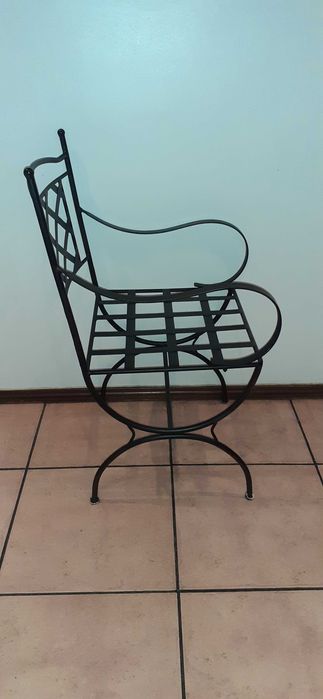 Cadeira de Braços em Ferro Forjado