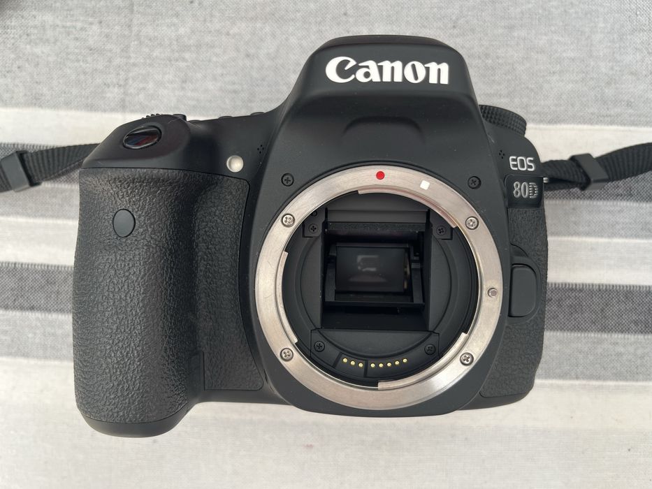 Canon EOS 80D + lente canon efs 18-135mm