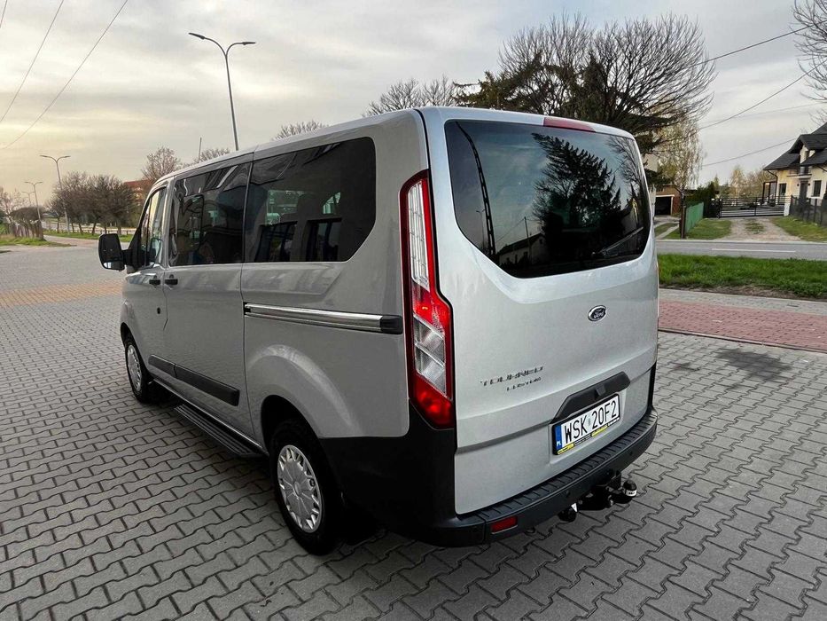 Wynajem bus 9cio osobowy ford transit tourneo costom
