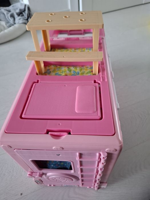 Kamper Barbie z akcesoriami