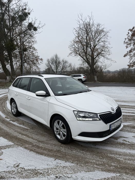 Auto na Wynajem od Ręki – Krótko i Długoterminowo