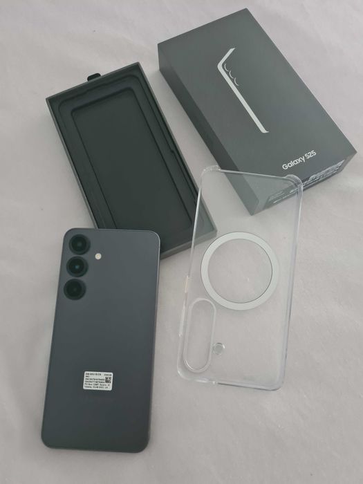 NOVO Samsung Galaxy S25 + Galaxy Tab S10 FE + Capa com teclado