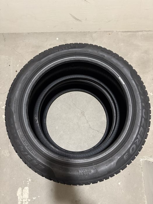 Зимова гума Pirelli Sottozero 3 245/45 R18