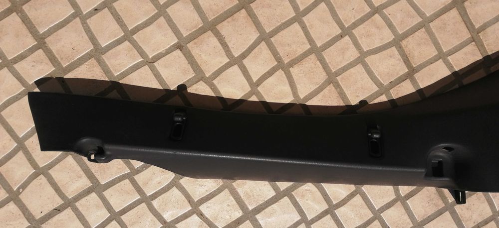 Chapeleira - Apoio lateral Direito - Ford Focus SW - 2001