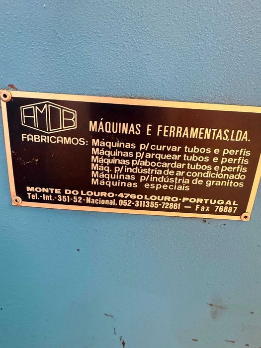 Máquina de Curvar Tubo CNC