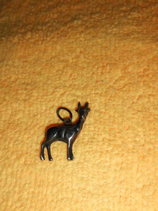 VEADO em prata marcada