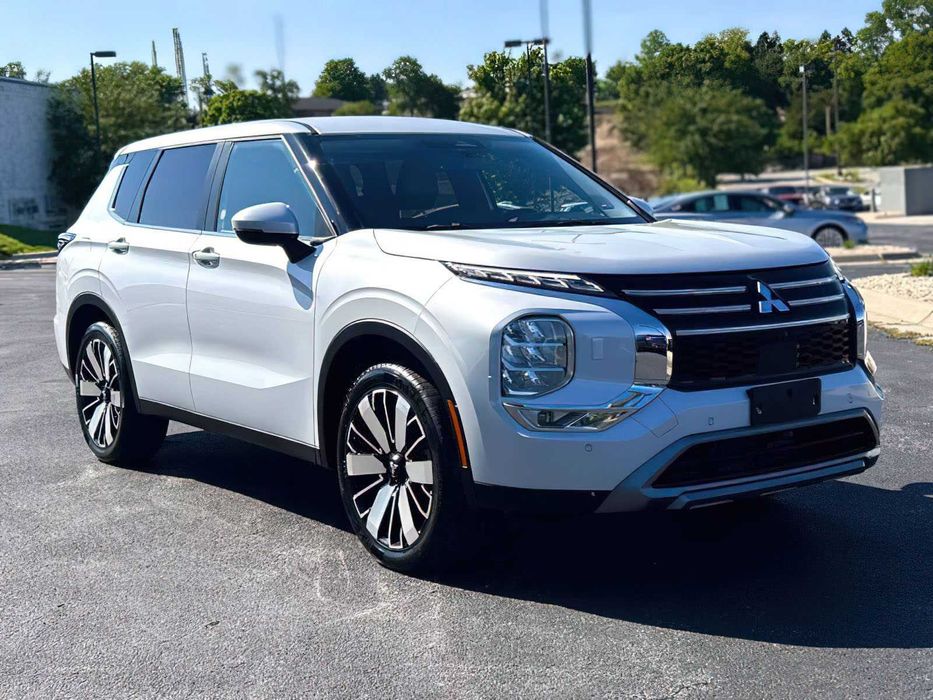 Mitsubishi Outlander Trail Edition      2025
