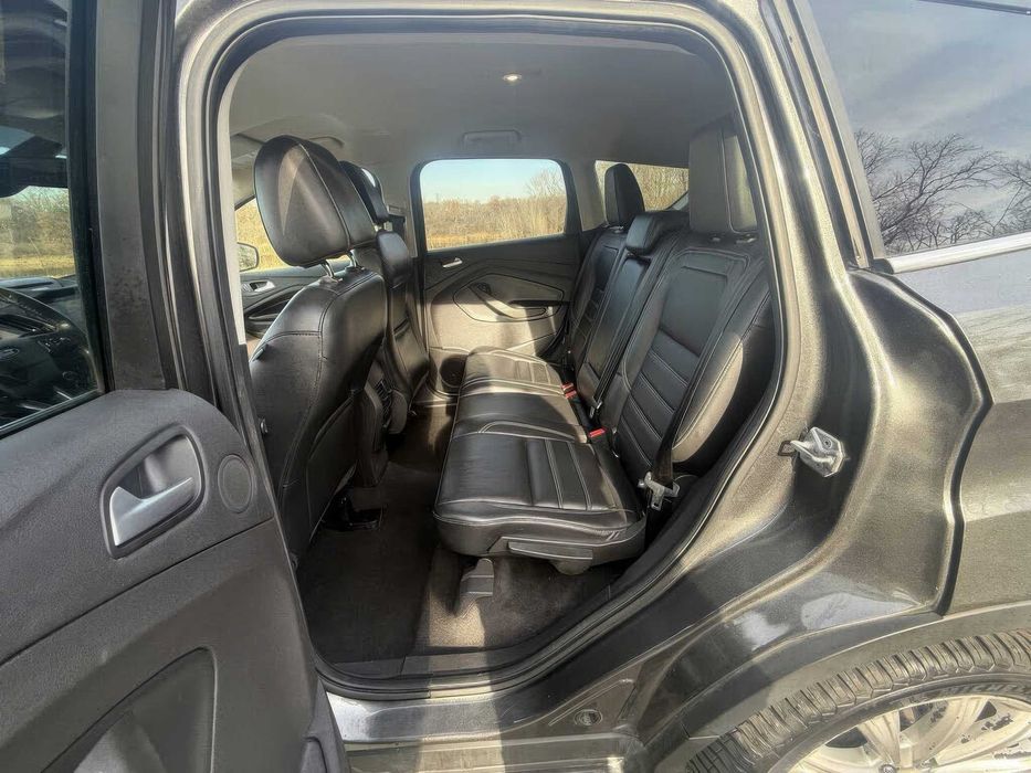 Ford Escape Titanium      2017