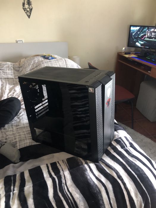 Vendo caixa ATX da Hummer64551598089346121