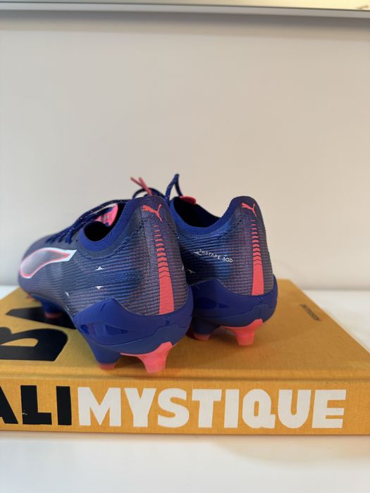 Chuteira de Futebol Plastico