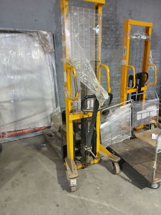 Штабелер б/у
Штабелери б/у