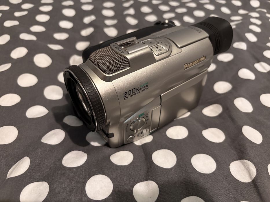 Kamera minidv panasonic NV-da1