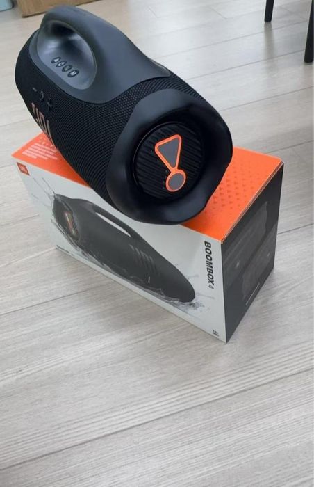 coluna portatil JBL Boombox 4