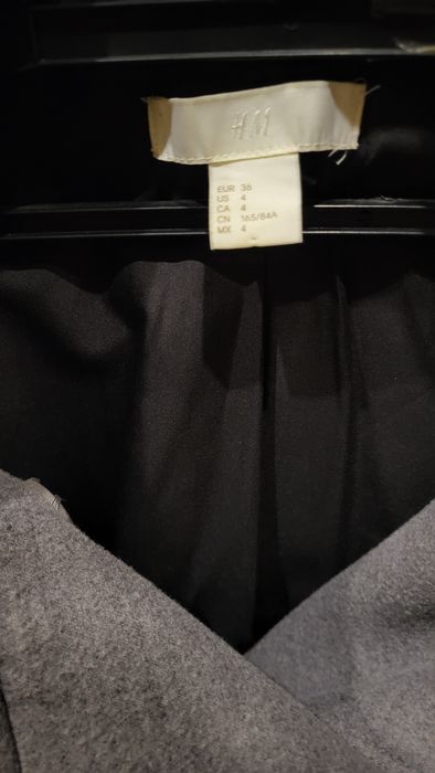 Płaszczyk szary, krótki