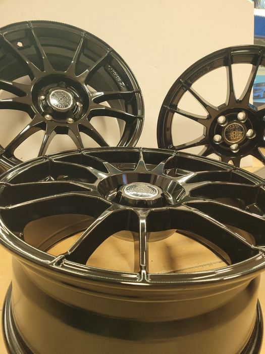 Jantes Novas Zracing Gloss Black