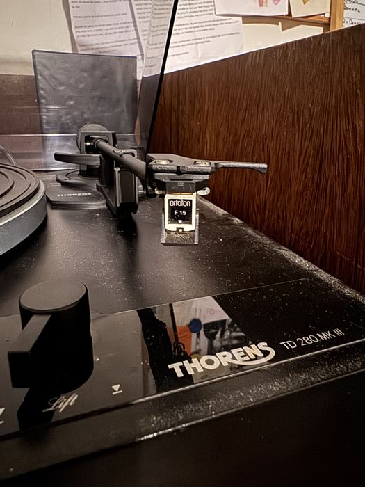 Gira-discos Thorens TD 280 MK III