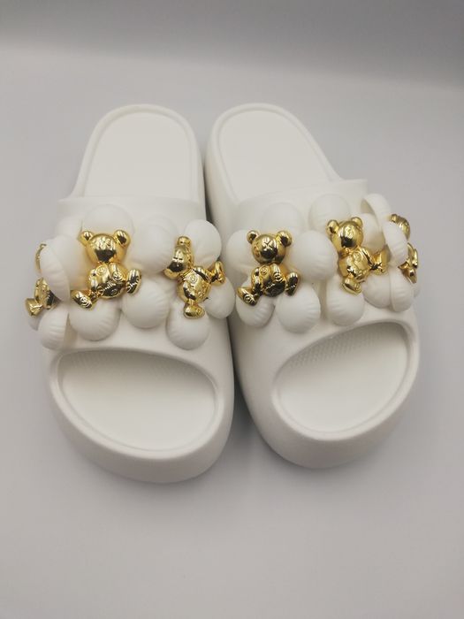 Białe piankowe klapki 38/39