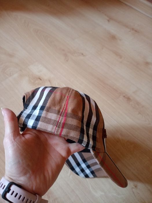 Czapka  Burbery .