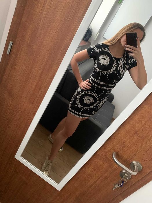 Czarna sukienka w azteckie wzory Asos - rozmiar 40