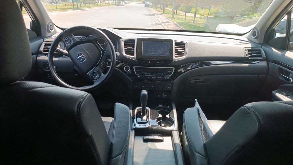 Продам авто Honda Pilot офіційна в гарному доглянутому стані