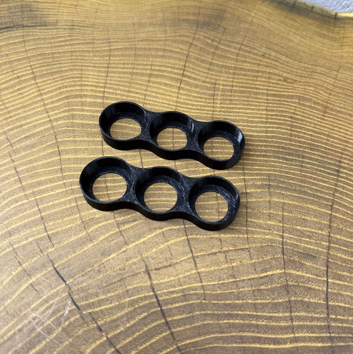 Uchwyt / koszyk na ogniwa 21700-3P – 1x3 solidny i precyzyjny element