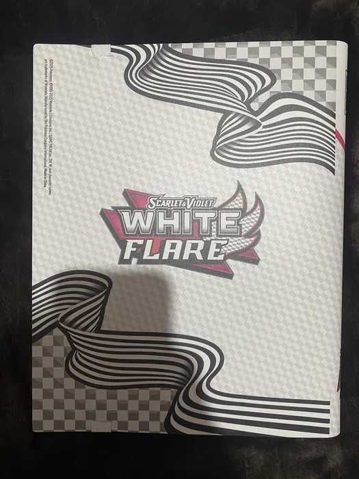 Pokémon Binder White Flare e Black Bolt