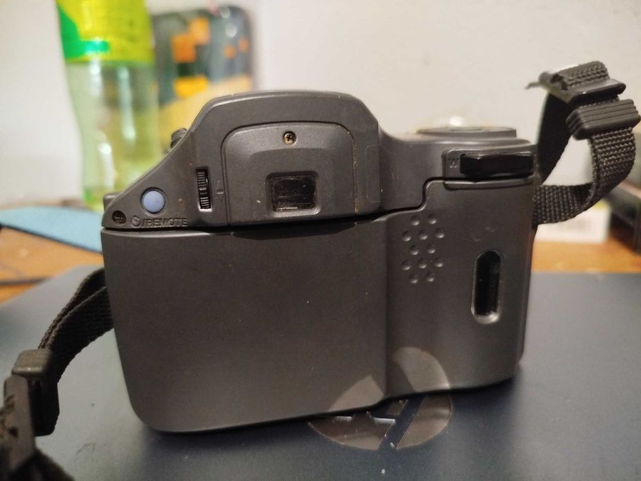 Máquina fotográfica OLYMPUS is-10 totalmente Automática