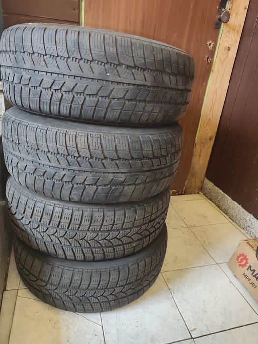 Sprzedam opony zimowe 225/55/17r.